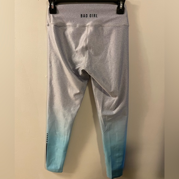 UF Sport Brand, One size fits all, Gray & ombré style blue at the bottom - Picture 3 of 6